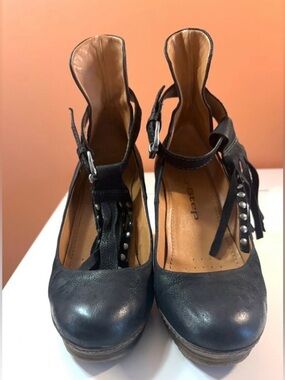 Fashionable Women’s Shoes